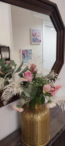2 Bedroom Gem Near Milano Centrale Fast Wi Fi Kademy House Δωμάτιο φωτογραφία