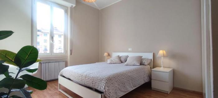 2 Bedroom Gem Near Milano Centrale Fast Wi Fi Kademy House Δωμάτιο φωτογραφία