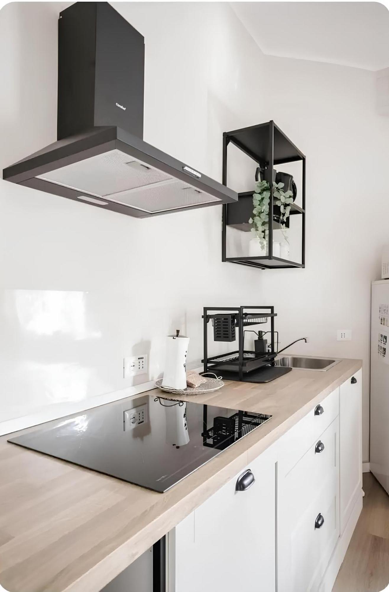 2 Bedroom Gem Near Milano Centrale Fast Wi Fi Kademy House Εξωτερικό φωτογραφία